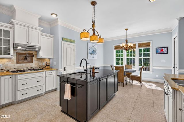 691 Hawthorne Place, Creedmoor, NC 27522