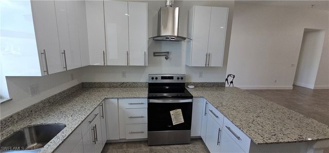 3413 NW 18th ST, Cape Coral, FL 33993