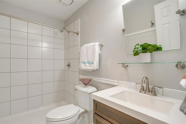 1709 Circle Creek Drive, Lewisville, TX 75067