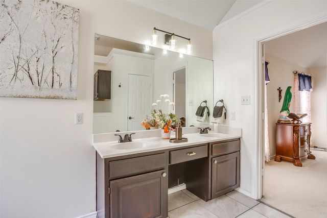 1709 Circle Creek Drive, Lewisville, TX 75067