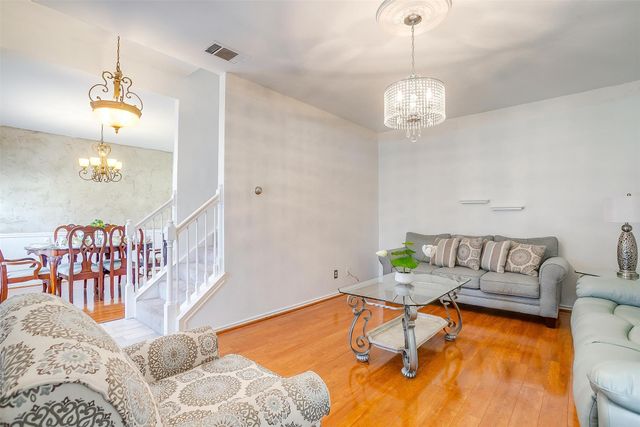 1709 Circle Creek Drive, Lewisville, TX 75067