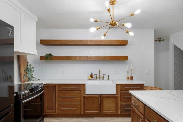 8592 W Farm Road 104, Willard, MO 65781