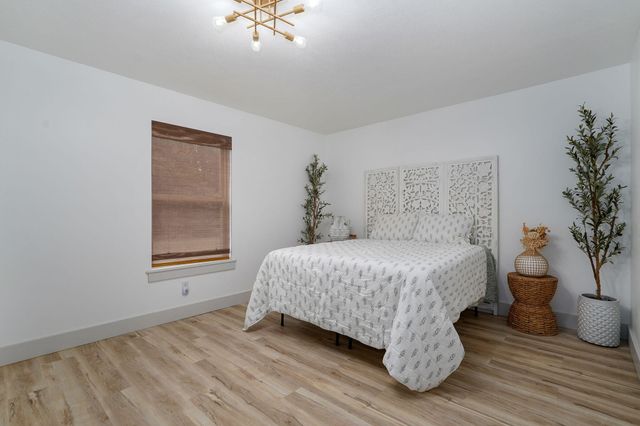 8592 W Farm Road 104, Willard, MO 65781