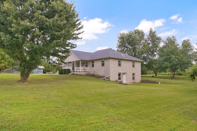 8592 W Farm Road 104, Willard, MO 65781