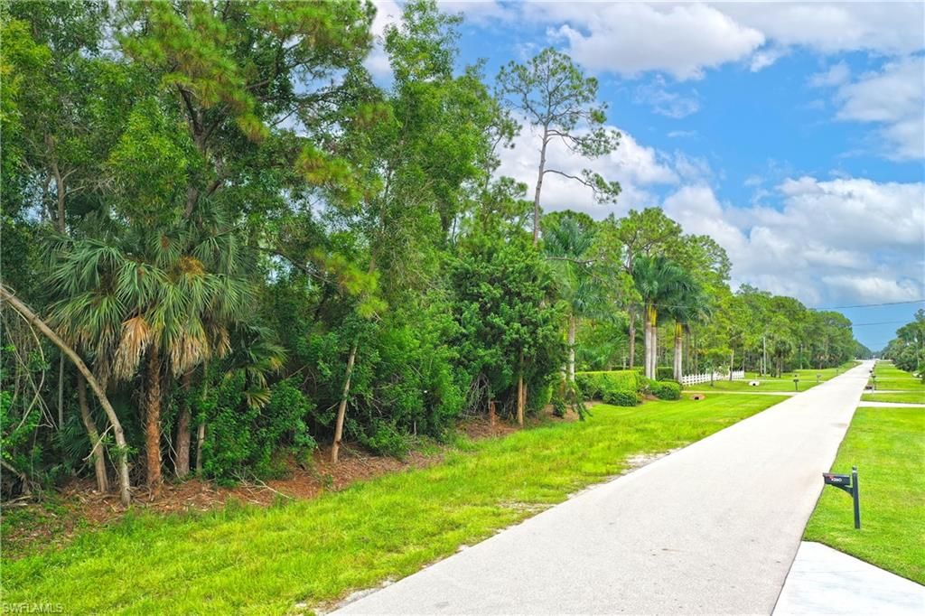 4265 7th AVE SW, NAPLES, FL 34119 — photo 2