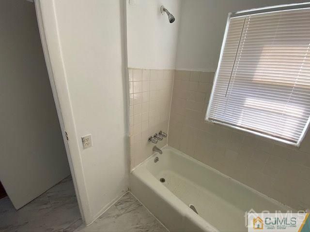 123 Kossuth Street, Franklin, NJ 08873