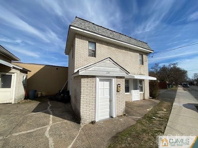 123 Kossuth Street, Franklin, NJ 08873