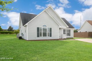 916 Penncross Drive, Greenville, NC 27834
