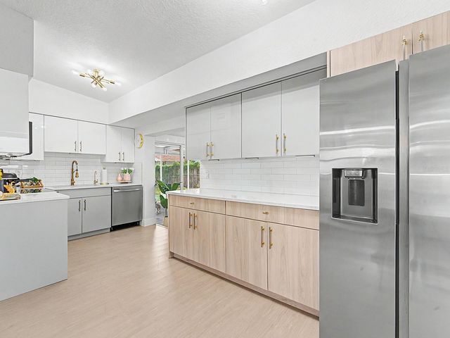609 FAIRMONT DRIVE, Brandon, FL 33511