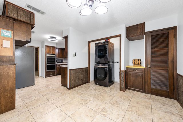 2295 County Road 145, Alvin, TX 77511