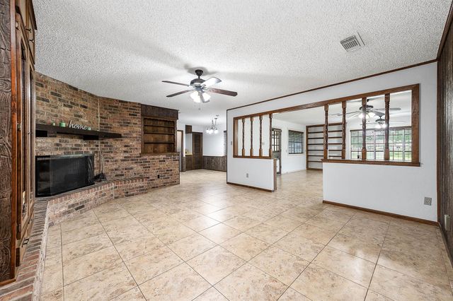 2295 County Road 145, Alvin, TX 77511