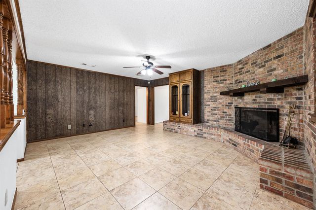 2295 County Road 145, Alvin, TX 77511