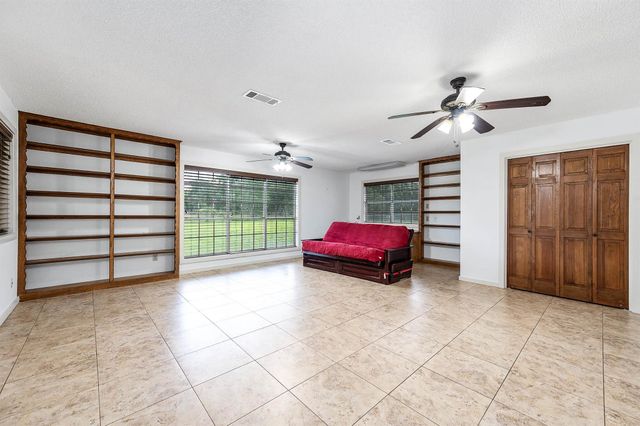 2295 County Road 145, Alvin, TX 77511