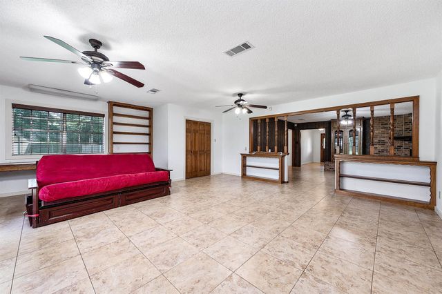 2295 County Road 145, Alvin, TX 77511