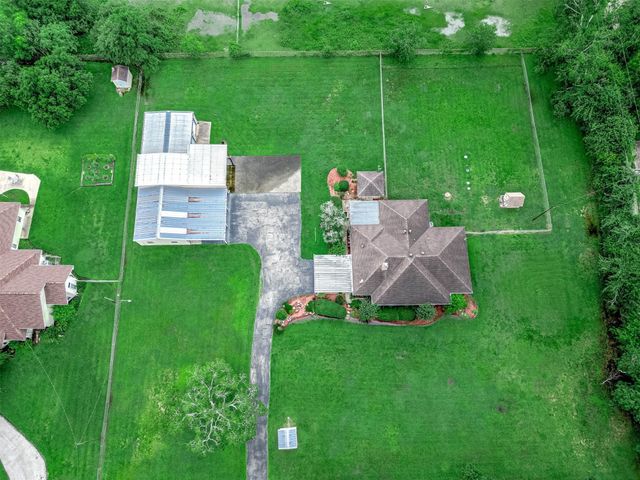 2295 County Road 145, Alvin, TX 77511