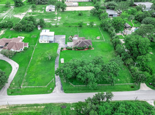 2295 County Road 145, Alvin, TX 77511