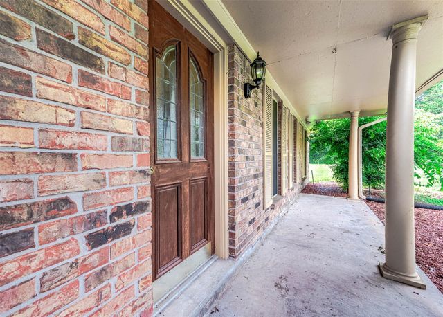 2295 County Road 145, Alvin, TX 77511