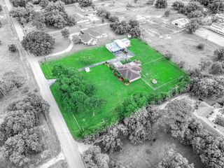 2295 County Road 145, Alvin, TX 77511