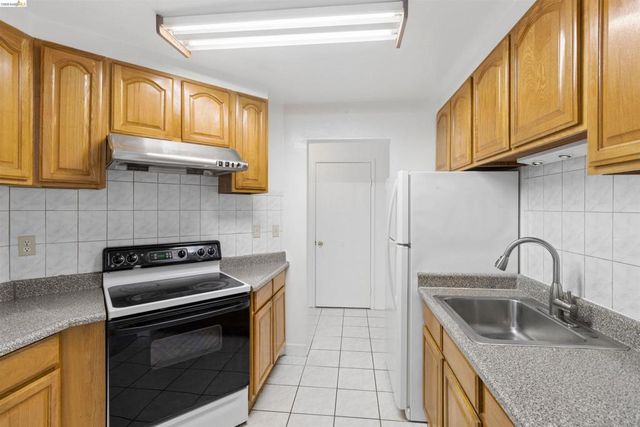 1551 Southgate Ave 368, Daly City, CA 94015
