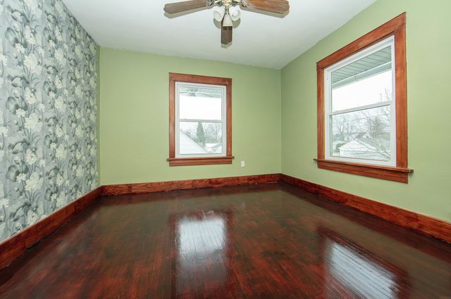 1600 Forest Avenue, Waterloo, IA 50702