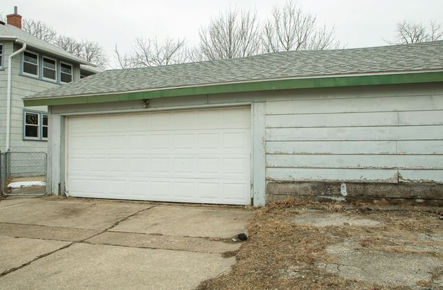 1600 Forest Avenue, Waterloo, IA 50702