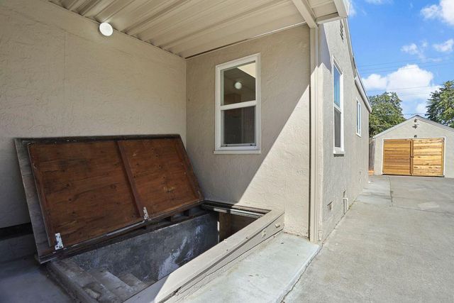 1524 Sycamore Ave, Stockton, CA 95205