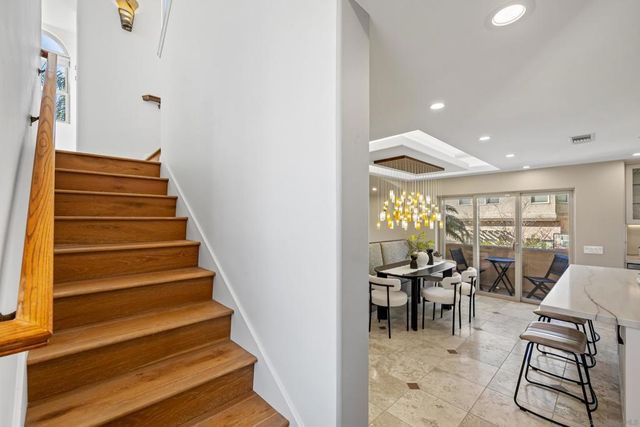 7355 Fay Avenue, La Jolla, CA 92037