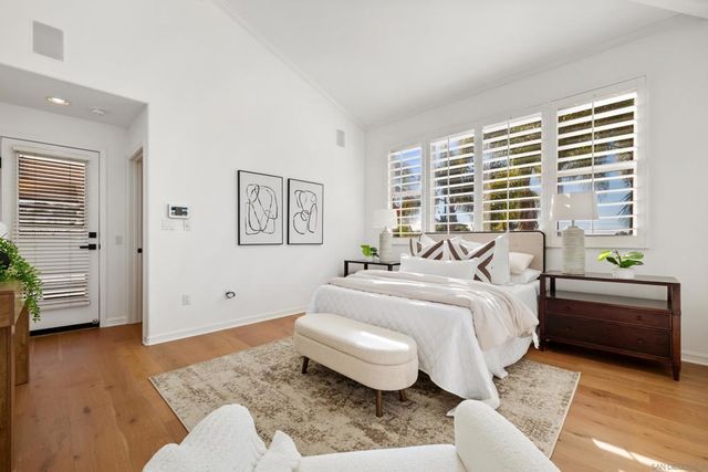 7355 Fay Avenue, La Jolla, CA 92037