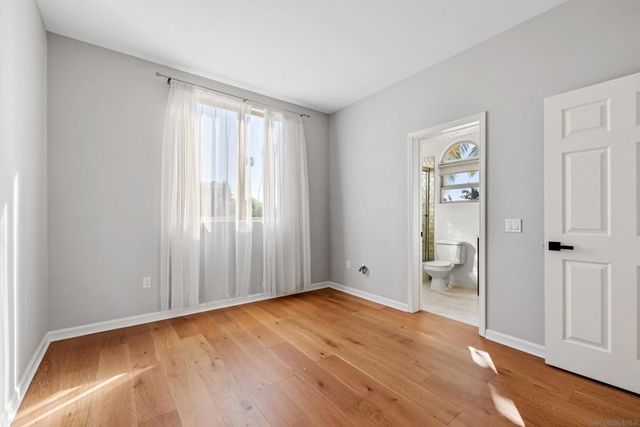 7355 Fay Avenue, La Jolla, CA 92037