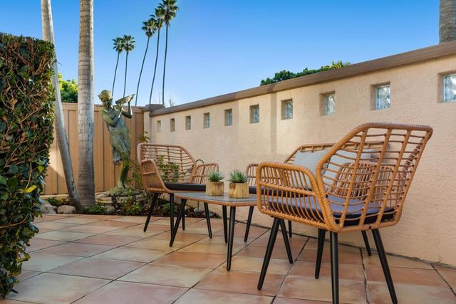 7355 Fay Avenue, La Jolla, CA 92037