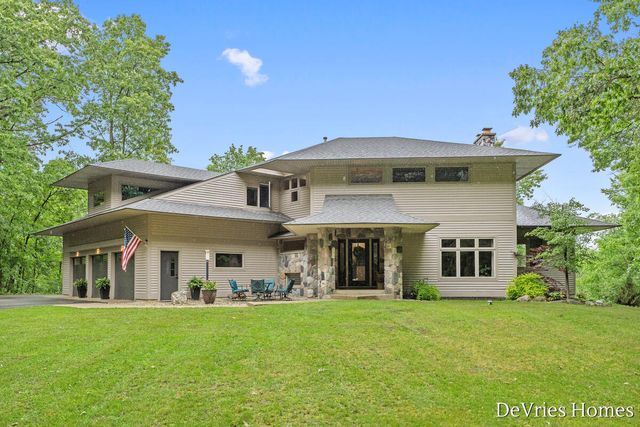 333 Fennessey Street Sw, Tallmadge Twp, MI 49534