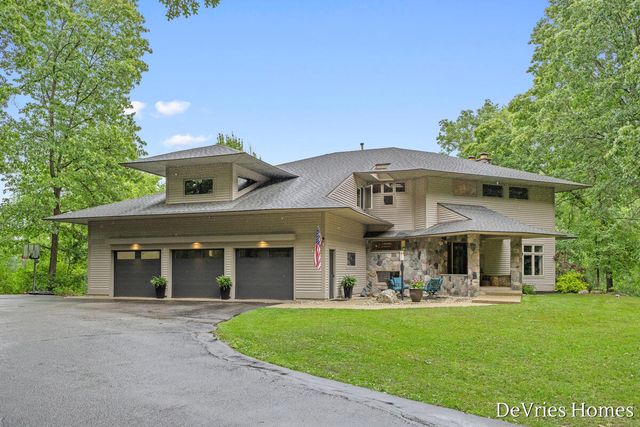333 Fennessey Street Sw, Tallmadge Twp, MI 49534