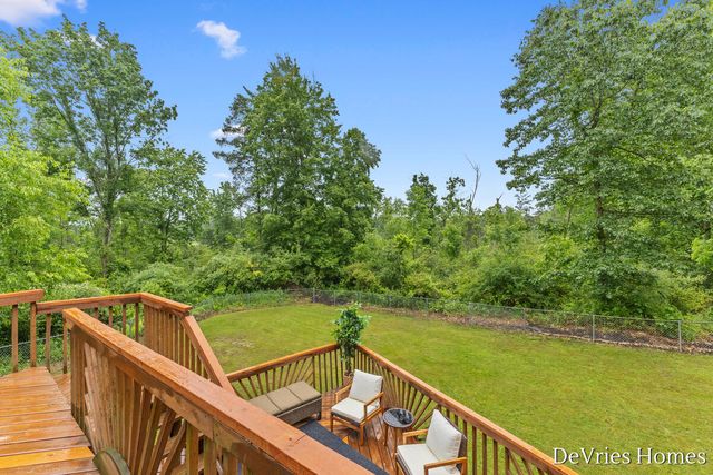 333 Fennessey Street Sw, Tallmadge Twp, MI 49534