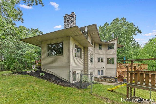 333 Fennessey Street Sw, Tallmadge Twp, MI 49534