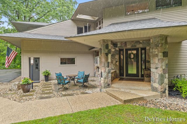 333 Fennessey Street Sw, Tallmadge Twp, MI 49534