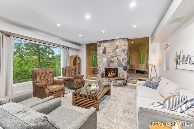 333 Fennessey Street Sw, Tallmadge Twp, MI 49534