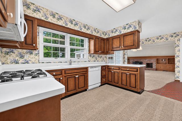 3125 SPRING LAKE Drive, Rockford, IL 61114
