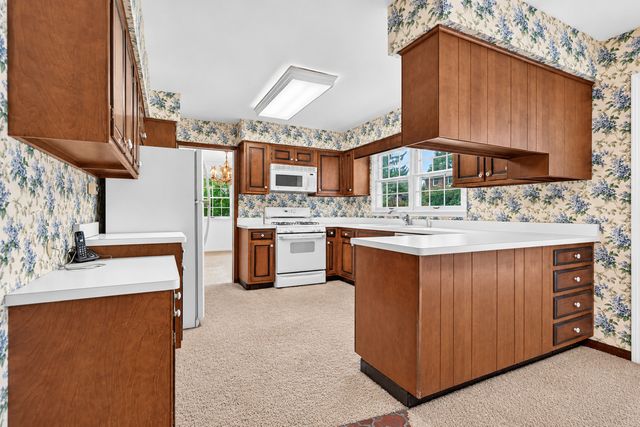 3125 SPRING LAKE Drive, Rockford, IL 61114