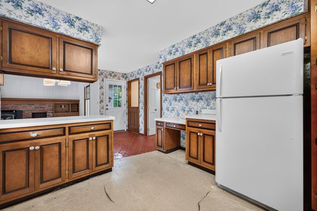 3125 SPRING LAKE Drive, Rockford, IL 61114