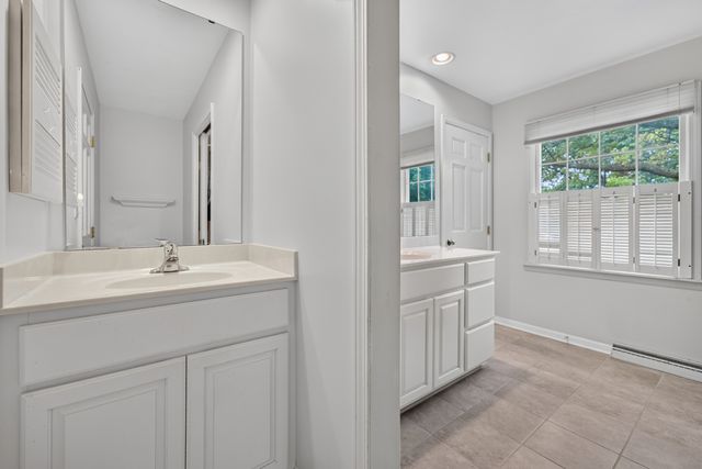 3125 SPRING LAKE Drive, Rockford, IL 61114
