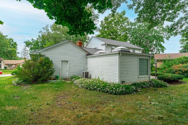 3125 SPRING LAKE Drive, Rockford, IL 61114