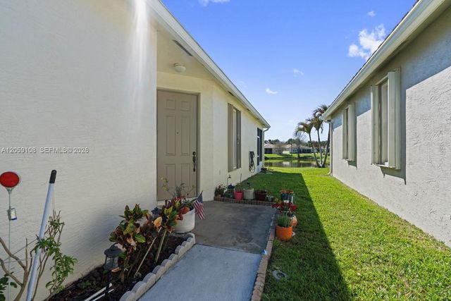 337 SW Maclay Way, Port St. Lucie, FL 34986