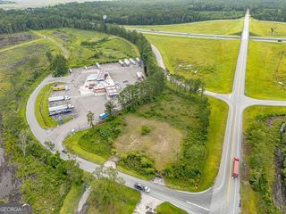 2100 E 10th Street, Woodbine, GA 31569