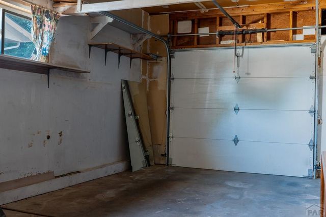 2114 Vinewood Ln, Pueblo, CO 81005