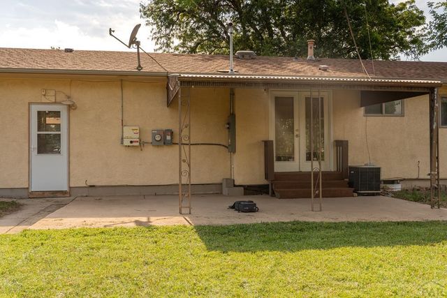2114 Vinewood Ln, Pueblo, CO 81005