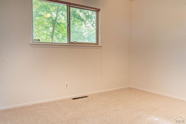 2114 Vinewood Ln, Pueblo, CO 81005