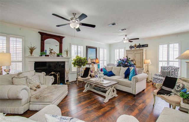 6807 Hollow Hearth Drive, Houston, TX 77084