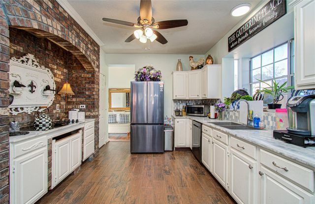 6807 Hollow Hearth Drive, Houston, TX 77084