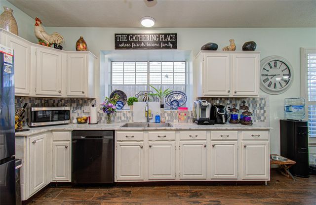 6807 Hollow Hearth Drive, Houston, TX 77084