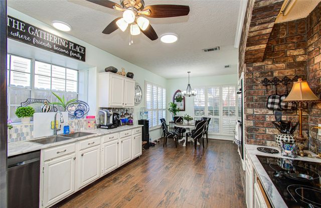 6807 Hollow Hearth Drive, Houston, TX 77084